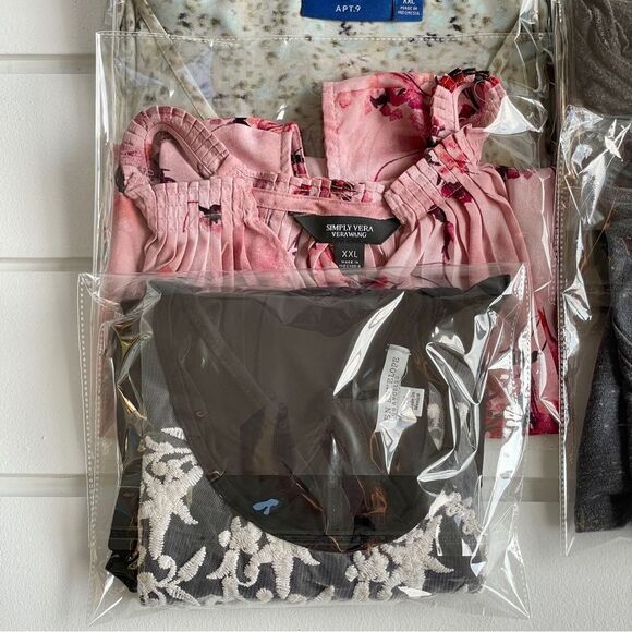 Plus Size Lot Great Resellers Lot - 13 Women’s Sleeveless Tank Tops XL - 2X - Picture 11 of 13